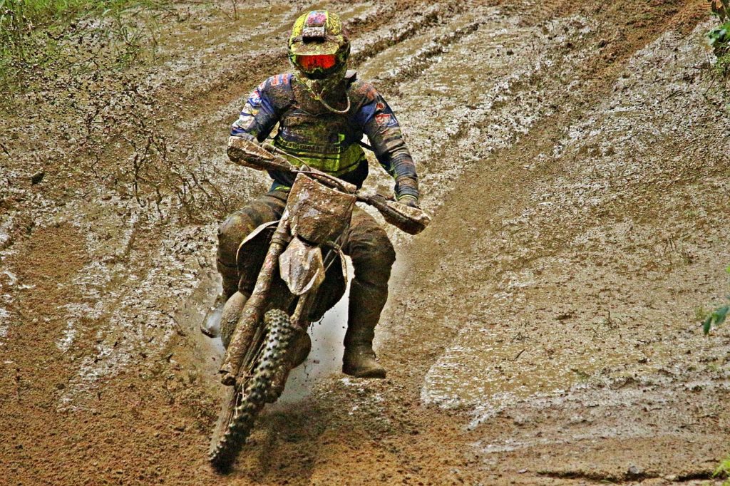 A Bogged down blog: Mud Slinging off the tires